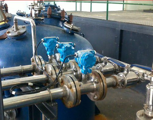 高壓液體渦輪流量計工作現(xiàn)場圖